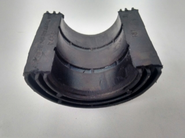 Bucha da barra estabilizadora dianteira e traseira (pequena) - MB 1620 (meia lua) (R-458) <BR><a href='ver_produto?Cod=233#titulo' class='btn btn-theme'>ver</a>