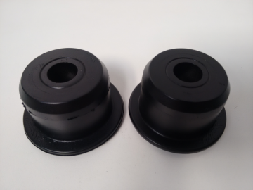 Coxim bipartido dianteiro da cabine - VW 17.250/31320 (R-1257). <BR><a href='ver_produto?Cod=384#titulo' class='btn btn-theme'>ver</a>