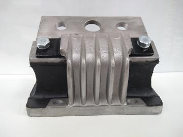 Coxim dianteiro do motor - MB 1633/4850A (R-3421) <BR><a href='ver_produto?Cod=450#titulo' class='btn btn-theme'>ver</a>