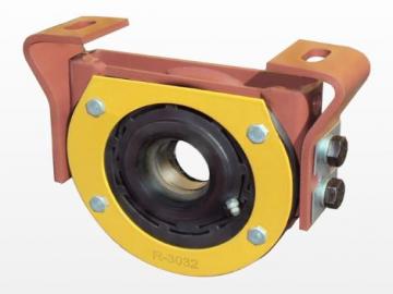 com regulagem para ajuste de comprimento, &acirc;ngulo e altura do eixo cardan, rolamento &Oslash; interno
40 mm e bico graxeiro. <BR><a href='ver_produto?Cod=456#titulo' class='btn btn-theme'>ver</a>